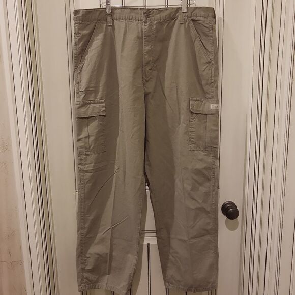 Wrangler Men's Cargo Rip Stop Tan Khaki Size 40x32 Wrangler NWT - Picture 1 of 7